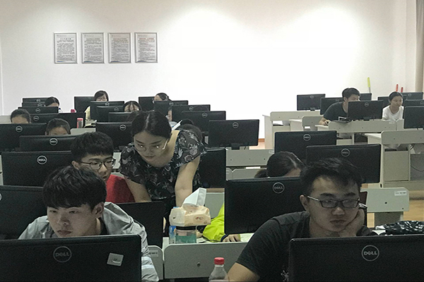 图为培训现场。记者:吴军蓉 摄(4).jpg
